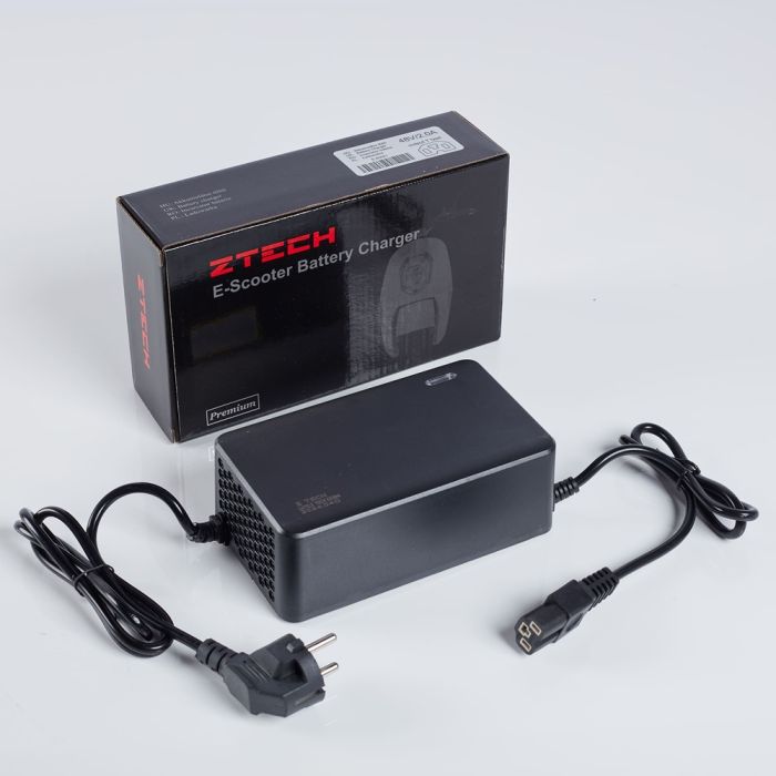 Caricabatterie Alimentatore per Bicicletta Scooter Elettrico Z-Tech ZT-09 - Batteria 48V 12Ah Piombo